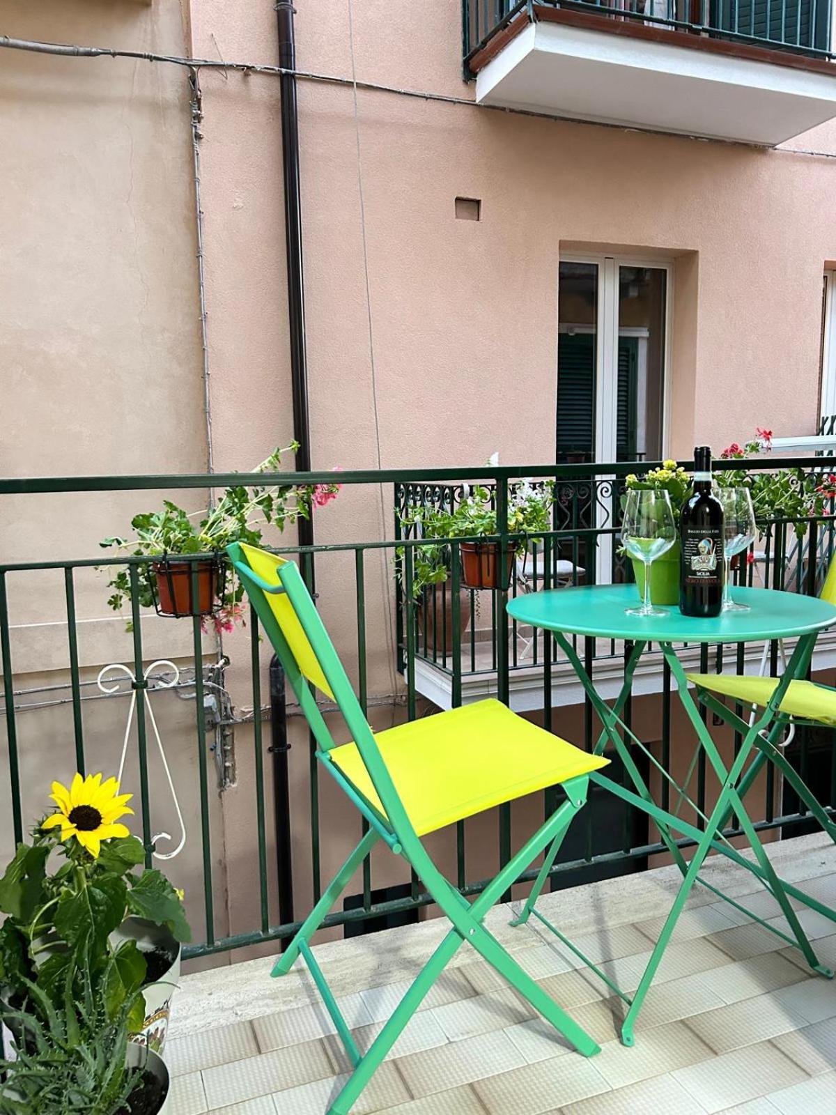 Ferienwohnung L'Host In Taormina Exterior foto